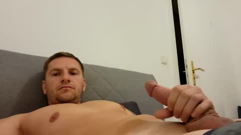 Snapshot of aluke95 chatting on 10.03.25 aluke95 online show from 10.03.25