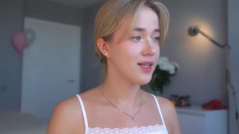 Amelia NEXT STREAM  online show from 03.21.26