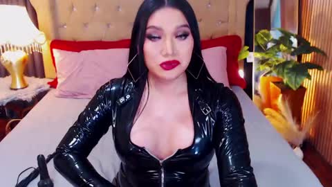 Snapshot of alurajhenson chatting on 05.02.26 Alura Jhenson online show from 05.02.26