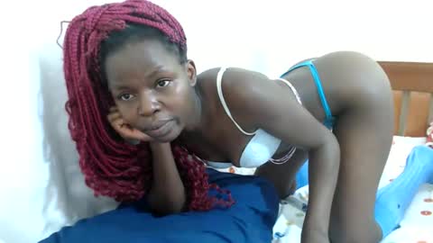 Snapshot of alvine_keji chatting on 02.25.26 Alvine keji online show from 02.25.26