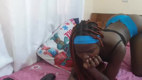 Snapshot of alvine_keji chatting on 04.14.26 Alvine keji online show from 04.14.26