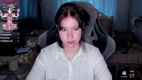 Snapshot of alyaska_yang chatting on 06.30.26 alyaska_yang online show from 06.30.26