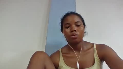 alydie7 online show from 04.19.26
