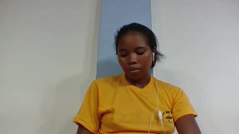 alydie7 online show from 04.19.26
