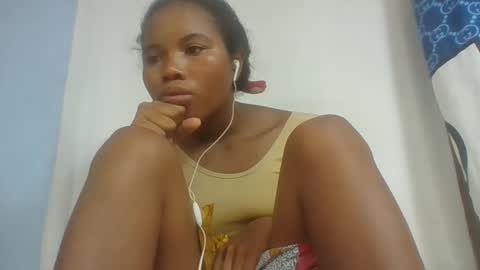 alydie7 online show from 04.20.26
