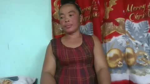 Snapshot of alypierette chatting on 10.31.25 alypierette online show from 10.31.25