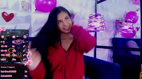 Snapshot of alys_molly chatting on 02.15.25 sopie online show from 02.15.25