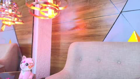 Snapshot of alys_molly chatting on 02.17.25 sopie online show from 02.17.25