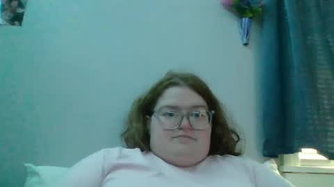 Snapshot of alyssa6960545 chatting on 09.30.25 Lily online show from 09.30.25