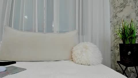 alysamillan online show from 12.09.24