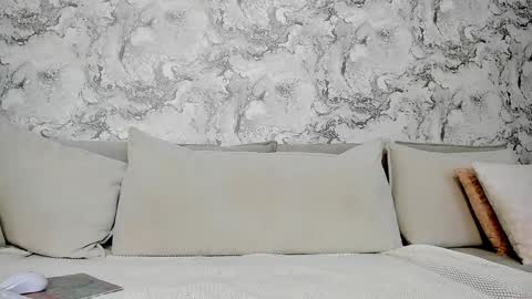 alysamillan online show from 01.13.25