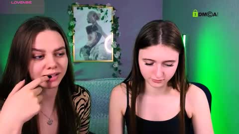 alyssamoan online show from 11.29.25