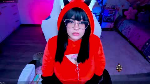  . Monday to Saturday at 10pm and 6am Colombia time online show from 04.17.26