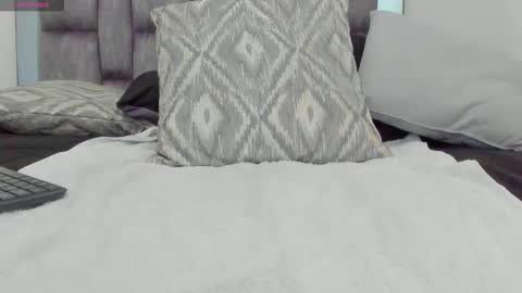 Snapshot of alyssia_oceann chatting on 05.19.26 alyssia online show from 05.19.26