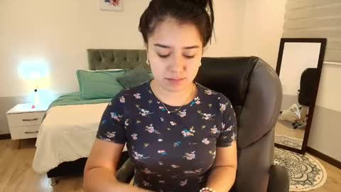 alyssia wolds online show from 02.06.25