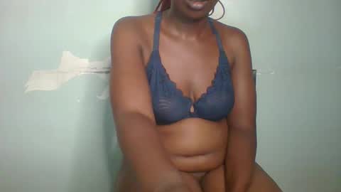 Snapshot of am_creme_delight chatting on 05.24.26 am_creme_delight online show from 05.24.26