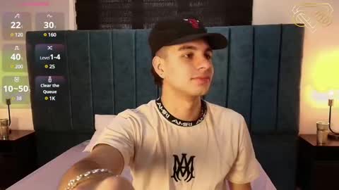 Snapshot of amadeo_wild chatting on 12.31.24 Amadeo Wild online show from 12.31.24