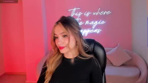 Snapshot of amaiahaywood chatting on 09.19.25 Amaia Haywood online show from 09.19.25