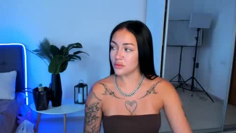 Snapshot of amalia_bliss chatting on 06.24.26 amalia_bliss online show from 06.24.26