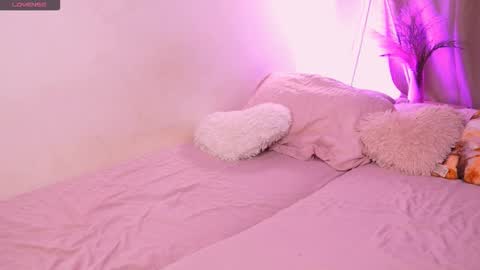 Snapshot of amalia_minkxx chatting on 11.18.25 amalia_minkxx online show from 11.18.25