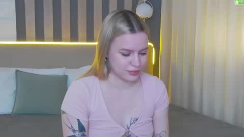 Snapshot of amaliabell chatting on 05.15.26 Amalia online show from 05.15.26
