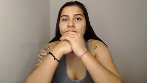 Snapshot of amanda5star chatting on 01.31.25 The queen of the biceps online show from 01.31.25