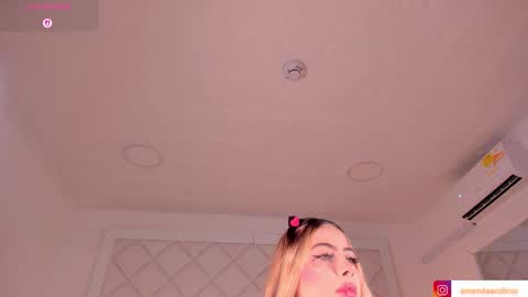 Snapshot of amanda_colin chatting on 09.22.25 Amanda online show from 09.22.25