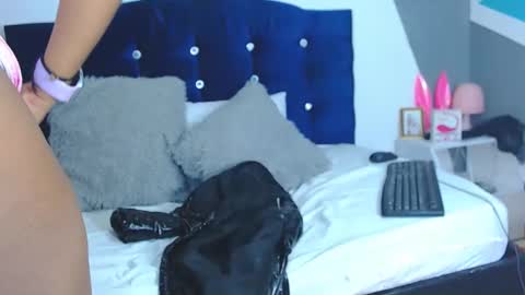 Snapshot of amanda_daniels chatting on 01.15.25 amanda online show from 01.15.25