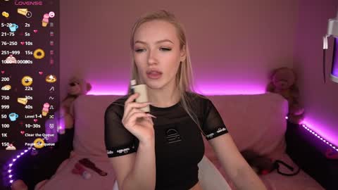 Snapshot of amandaafire chatting on 01.16.25 Amanda online show from 01.16.25