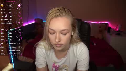 Snapshot of amandaafire chatting on 10.15.25 Amanda online show from 10.15.25