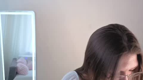 Snapshot of amandacure chatting on 07.13.26 Zoe online show from 07.13.26
