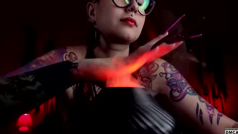 Snapshot of amanita__pantherina chatting on 09.18.25 Goddess Amanita online show from 09.18.25