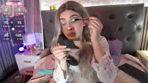 Snapshot of amapola_hs chatting on 09.25.25 amapola_hs online show from 09.25.25