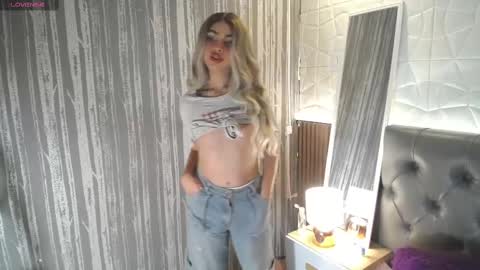 Snapshot of amapola_hs chatting on 10.03.25 amapola_hs online show from 10.03.25