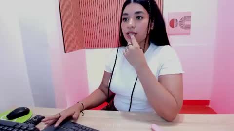 Snapshot of amaranta_blake chatting on 08.05.26 AMARANTA online show from 08.05.26