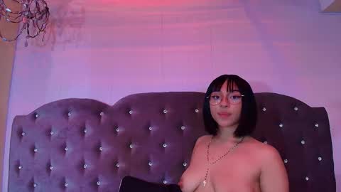 Snapshot of amarantha_rosse chatting on 04.18.26 Amarantha online show from 04.18.26