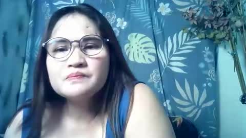 Snapshot of amazing_angel22 chatting on 05.28.26 amazing angel online show from 05.28.26