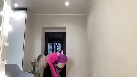 Snapshot of amazingkelly chatting on 01.16.25 Kelly online show from 01.16.25