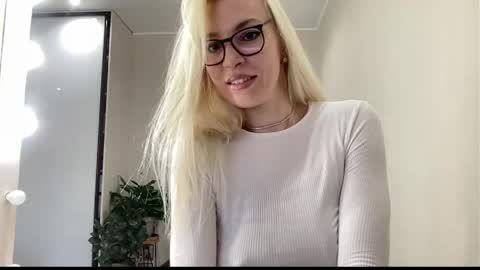 Kelly online show from 04.19.26