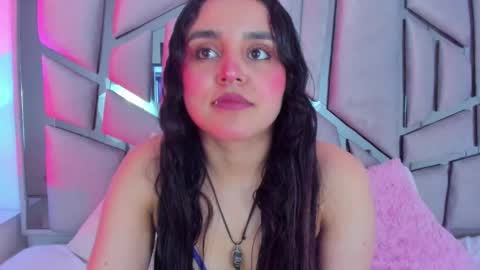 Snapshot of ambar_devon chatting on 02.18.25 online show from 02.18.25