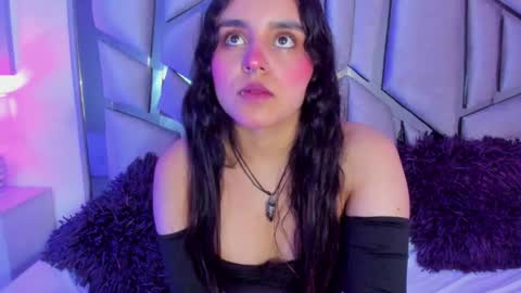 Snapshot of ambar_devon chatting on 03.01.25 online show from 03.01.25