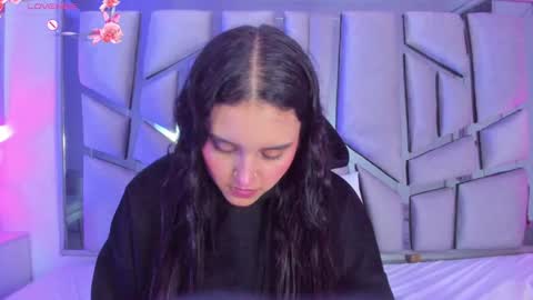 Snapshot of ambar_devon chatting on 03.05.25 online show from 03.05.25