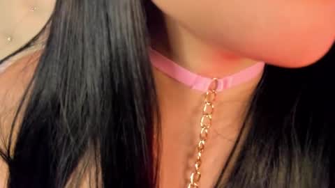 Snapshot of ambar_devon chatting on 03.10.25 online show from 03.10.25