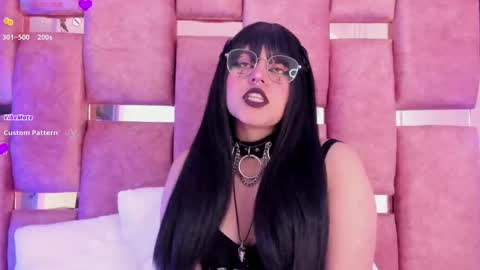 Snapshot of ambar_devon chatting on 09.23.25 online show from 09.23.25