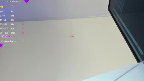 Snapshot of ambar_devon chatting on 10.18.25 online show from 10.18.25