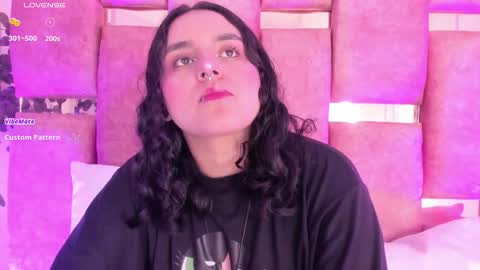 Snapshot of ambar_devon chatting on 11.14.25 online show from 11.14.25