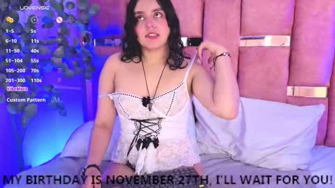 Snapshot of ambar_devon chatting on 11.20.25 online show from 11.20.25