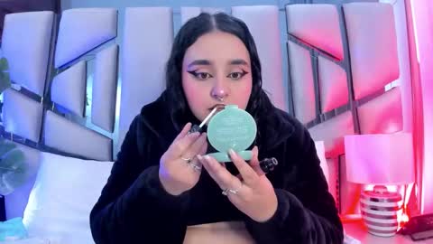 Snapshot of ambar_devon chatting on 12.16.25 online show from 12.16.25