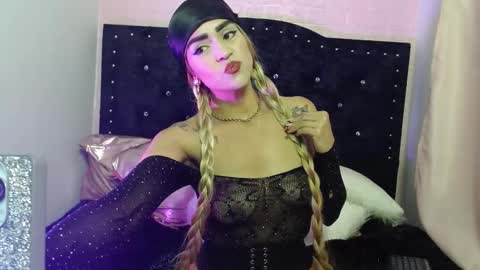 Snapshot of ambar_rouxee chatting on 01.13.26 ambar rouxee online show from 01.13.26