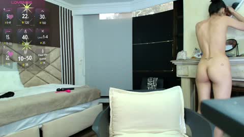 Ambar Ross online show from 01.09.25